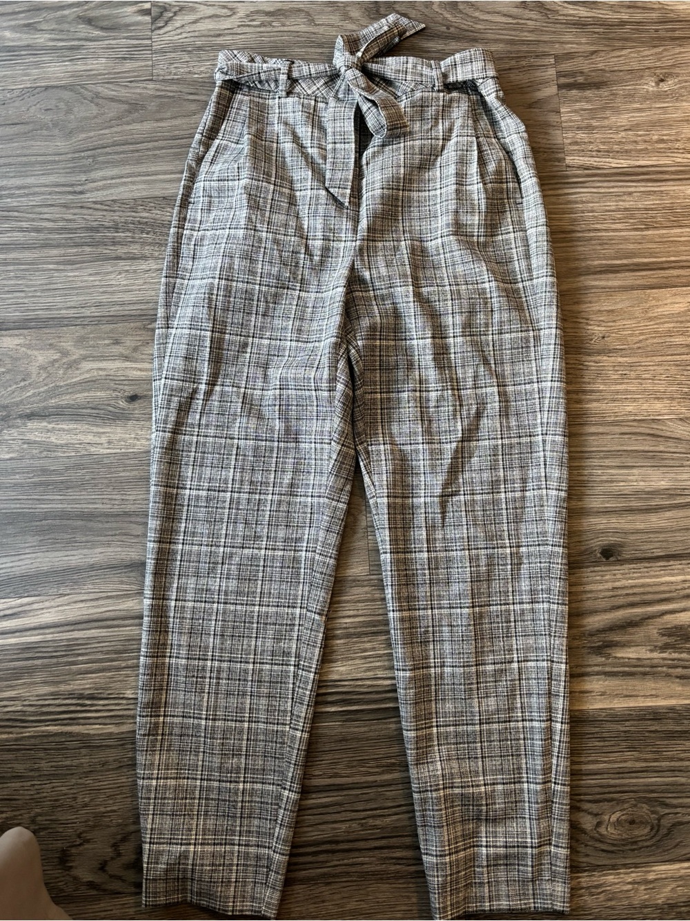 RW&CO. Plaid Ankle Cropped Paperbag Waist Pants in Tan and Black